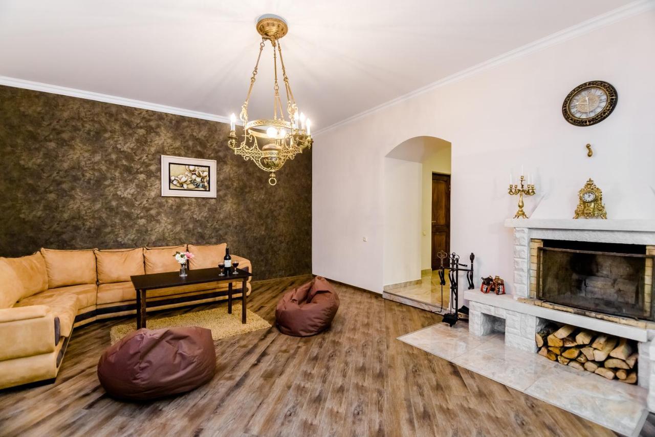 Comfortable House On Marjanishvili Tbiliszi Kültér fotó