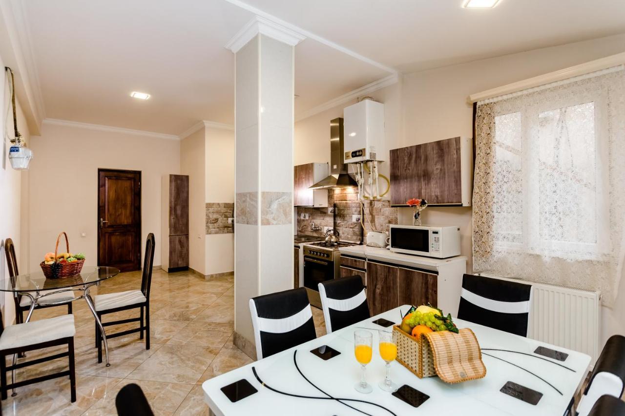 Comfortable House On Marjanishvili Tbiliszi Kültér fotó